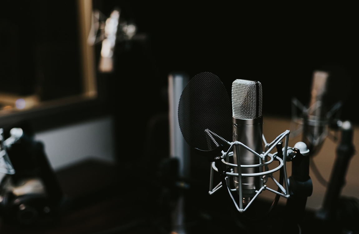 How to Choose the Right Microphone for Your Studio