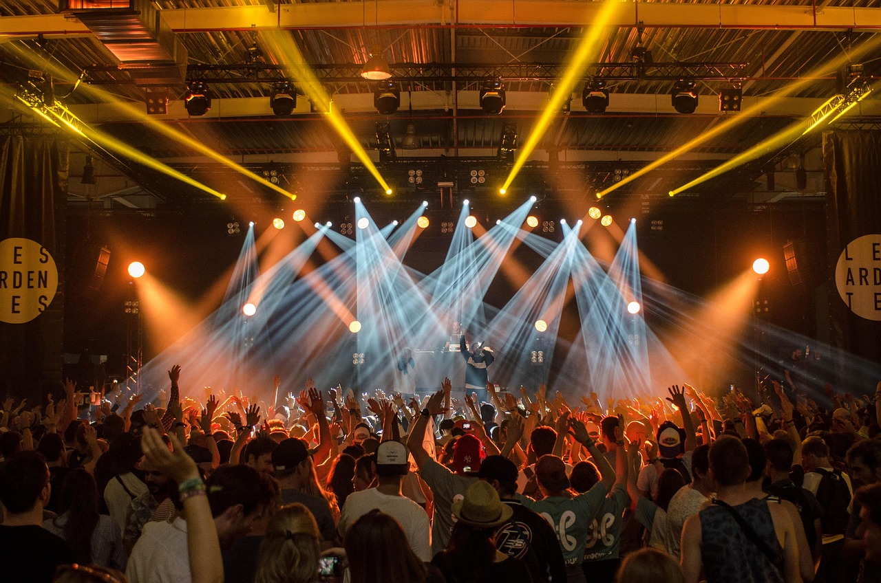 Difference Between Line Array and Column Array Speakers